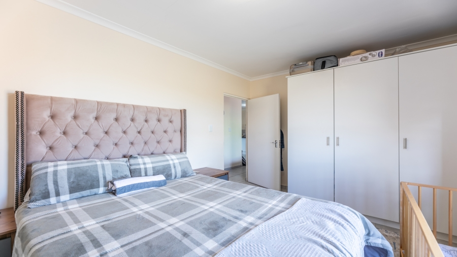 2 Bedroom Property for Sale in Parklands Western Cape